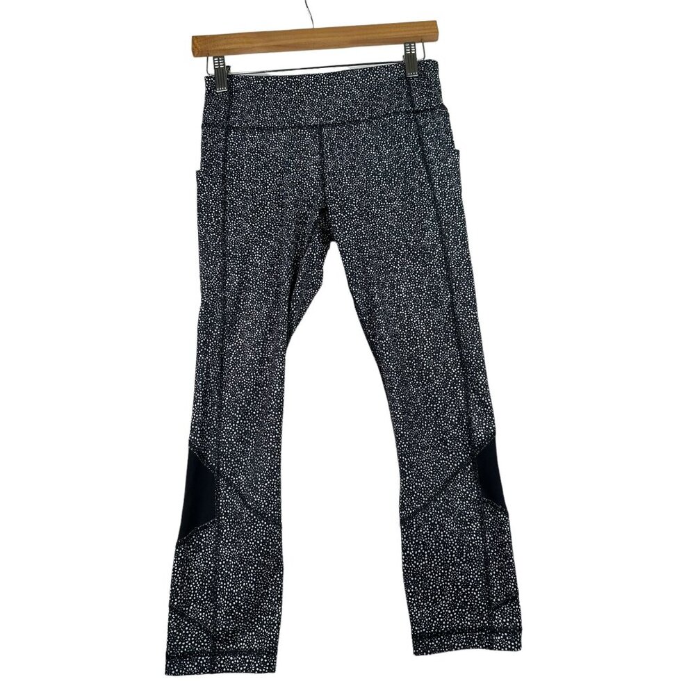 Lululemon Pace Rival Crop Leggings size 4 Black/White